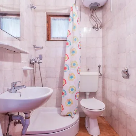Cuki Bungalow Apartment *